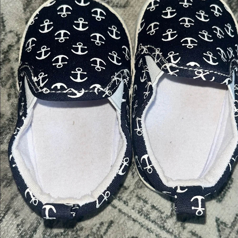 Tommy Bahama baby Navy Anchor Print Kids Shoes size 6-12 months